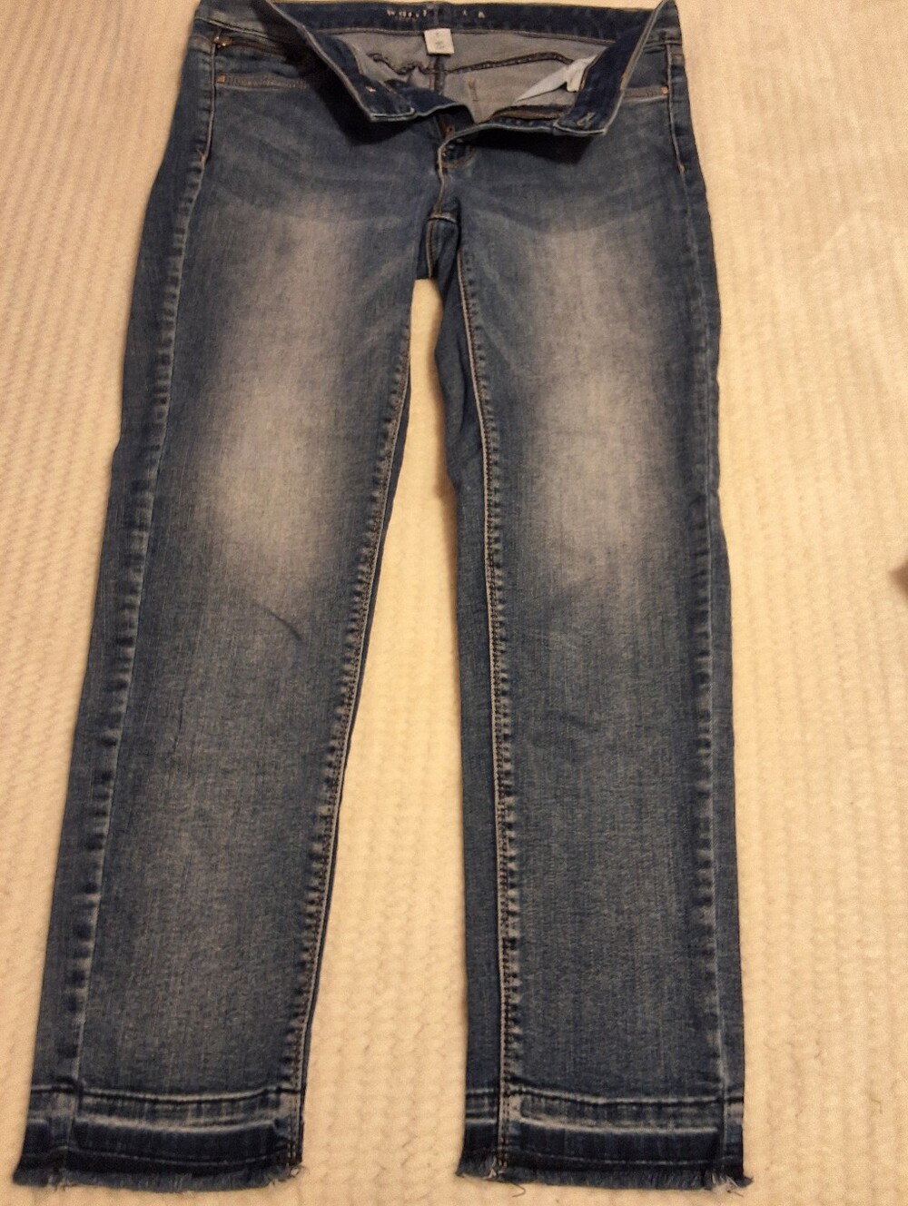 White House Black Market Women's Skinny Jeans in Light Blue Wash